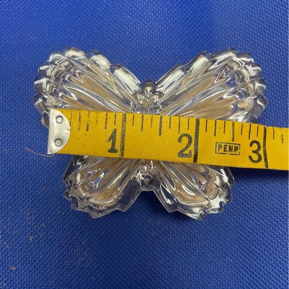 Vintage Clear Glass Butterfly Trinket Box - Picture 15 of 16